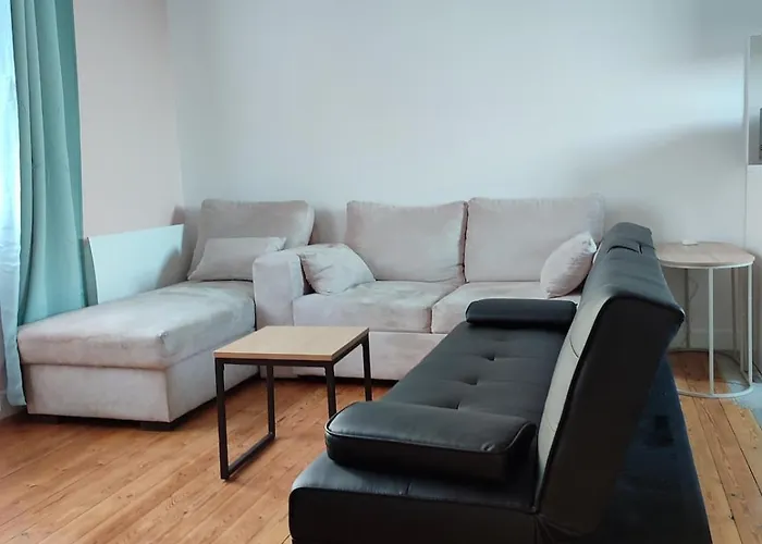 Entire - Centre - 36 Elena